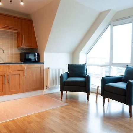 Burton-upon-Trent *New* 2-Bed Modern Apartment מראה חיצוני תמונה