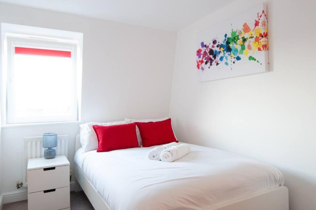 Burton-upon-Trent *New* 2-Bed Modern Apartment מראה חיצוני תמונה